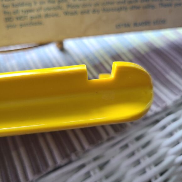 Vintage American Corn Cutter Corn On The Cob Cutting Kitchen Tool Winamac - Picture 7 of 10